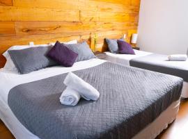 HOTEL PARQUE BUSTAMANTE，位于维纳德马的酒店