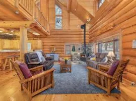 Soaring Pines Lodge by NW Comfy Cabins