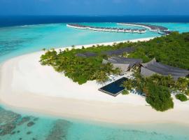 Mӧvenpick Resort Kuredhivaru Maldives，位于马纳杜岛的酒店