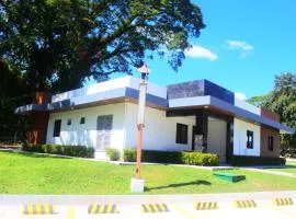 Aurora Villas and Cabin Resort