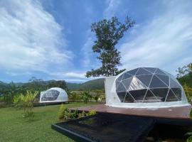 Cosy Garden Khao Sok，位于考索的豪华帐篷