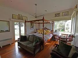 Galahad's Animal Sanctuary B&B