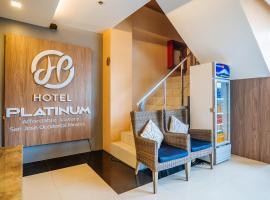 RedDoorz Plus @ Hotel Platinum Occidental Mindoro，位于圣何塞的酒店
