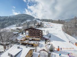 ALPIN- Das Sporthotel - SKI IN SKI OUT cityXpress, SUMMERCARD INCLUDED，位于滨湖采尔的酒店