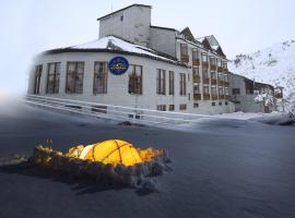 West Davraz Hotel，位于Yazısöğüt的酒店