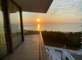 Wave De Luxe Studio Resort&SPA 755B - Sea View，位于米兹多洛杰的度假村
