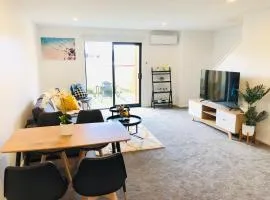 Arena,Railway Station Townhouse with Free car park