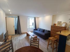 Tournan en Brie, centre ville, superbe appartement，位于Tournan-en-Brie托楠社附近的酒店