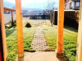 Esquel House Hermosa casa con vista a la montaña，位于埃斯克尔的酒店