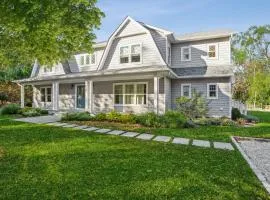 New Construction Modern Luxury Retreat w 6 Beds