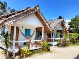 Sand Terrace Beach Bungalows，位于班泰的酒店