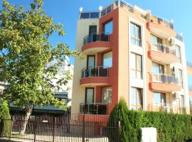 Fantasy Apartments Saint Constantine and Helena Resort，位于圣君士坦丁和海伦那的宠物友好酒店