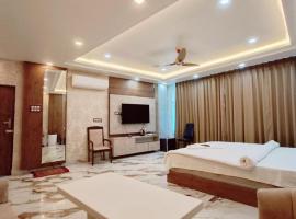V SQUARE AIRPORT HOTEL，位于勒克瑙的酒店