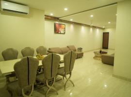 HOTEL SUMEET INN，位于Jānjgīr的酒店