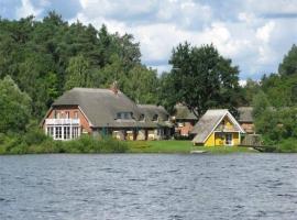 Ferien direkt am Wasser mit Hund，位于滨湖克拉科的酒店