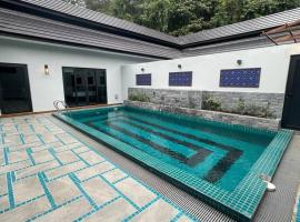 Charis Janda Baik Semi-D Villa 5:3 Bedrooms + Pool，位于彭亨的酒店