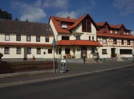 Deutsches Haus Hotel Restaurant Gastwirtschaft Biergarten am Radweg Bermuthshain，位于Bermuthshain的旅馆