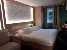 Hôtel Aster Restaurant Aux Arcades，位于布里埃的酒店