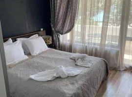Deluxe Apartments Приморско