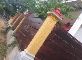 Villa and Homestay Gubuk Hilwa - Pagaralam，位于Pagaralam的酒店