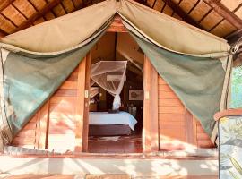 Nyala Luxury Safari Tents，位于玛洛斯帕克的豪华帐篷