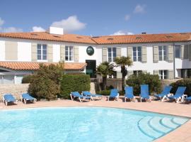 Appartement en duplex avec balcon, 5 minutes plage et centre village，位于滨海拉库阿尔德的酒店