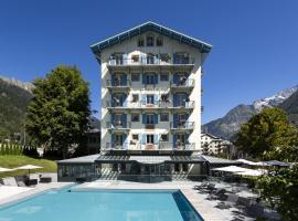 夏蒙尼勃朗峰酒店，位于夏蒙尼-勃朗峰的带泳池的酒店