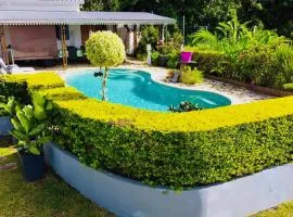 Charmant Studio Climatisé à Sainte Suzanne.