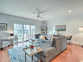 Rehoboth Beach Vacation Rental with Porch!，位于柏斯海滩的乡村别墅