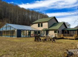 Meadow Creek Manor，位于惠提尔的酒店