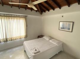 Hotel Villa Real，位于Planeta Rica的酒店