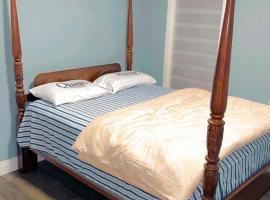 Queen bedroom，位于温莎的酒店