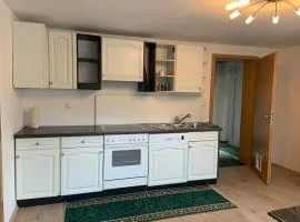 Schöne moderne & rustikale Einliegerwohnung mit Küche