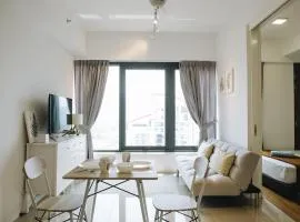 The WHITE, 2BR Cityview by WStay @ Tropicana 218 Macalister