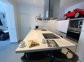 Apartamento en Madrid Rio con Parking Gratuito，位于马德里乌格尔附近的酒店