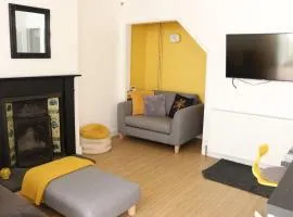 Central Worthing Holiday Home, 3 bedrooms, 600m from beach