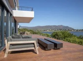 Benguela Cove - Coastal Retreat