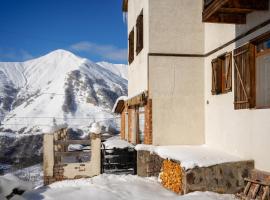 Snow Time Cottage，位于古多里的酒店