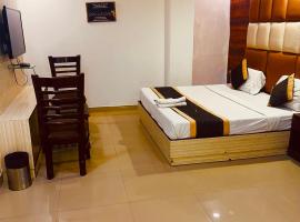 Hotel Cozy Cave Delhi Aiport，位于新德里的酒店