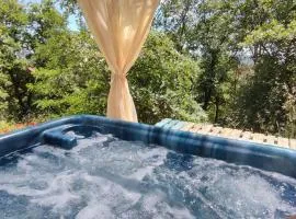 Cottage romantique, son jacuzzi privatif, piscine