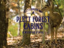 Plett Forest Cabins，位于普利登堡湾克兰舒克停车场附近的酒店