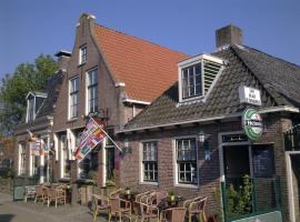 布拉邦代酒吧城市农庄酒店，位于欣德洛彭的酒店