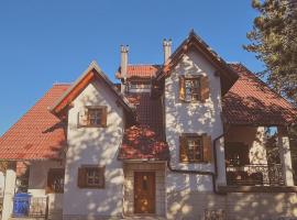 Apartmani Astra，位于Risovac的酒店