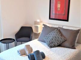 # STUDIO BON EMPLACEMENT AVEC PARKING #，位于伊尔扎克的酒店