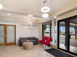 Spanish Trails Inn - Laredo Hotel，位于拉雷多的酒店