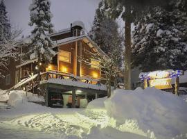 白马村桑塔纳住宿加早餐旅馆，位于白马村白马悟龙滑雪度假村附近的酒店