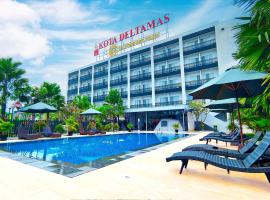 Le Premier Hotel Deltamas，位于芝卡朗的酒店