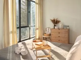 Cosy minimalistic apt. In Dilijan with great view