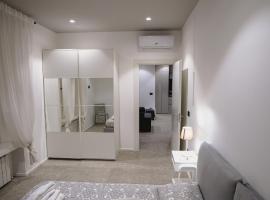 De Luca 6 Apartments - Vinto House Collections，位于萨莱诺的酒店