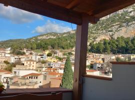 AFFITTACAMERE DORGALI B&B da ZIETTO，位于多尔加利的旅馆